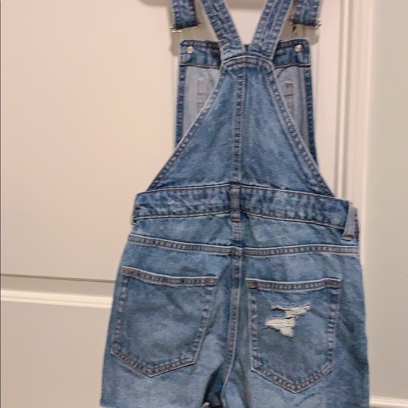 H&M - Picture 4 of 5